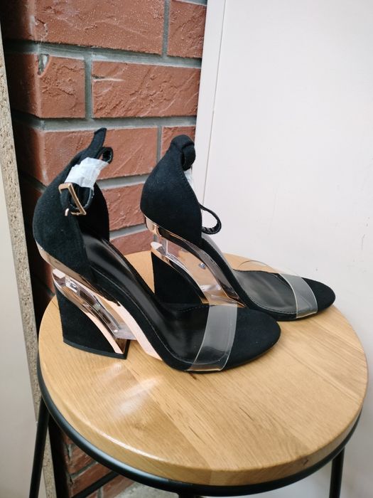 Buty, sandałki oryginalne, r.38 nowe