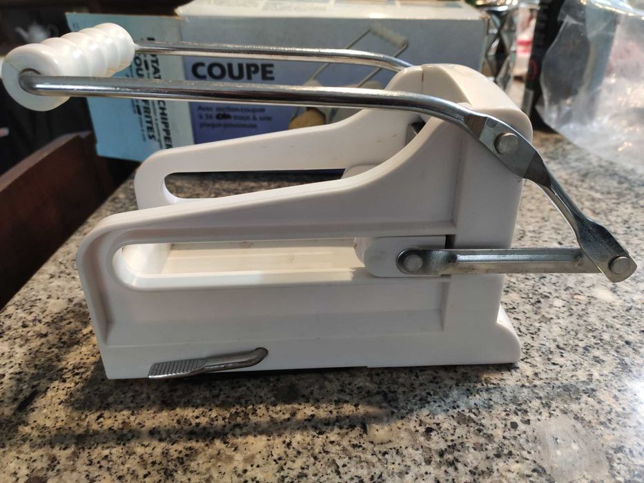 Vendo máquina de corte de batatas fritas