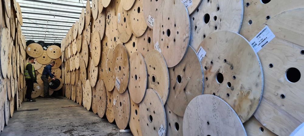 SZPULE sklejkowe po kablach bębny na kable rolki SZPULA DUŻE ILOŚCI