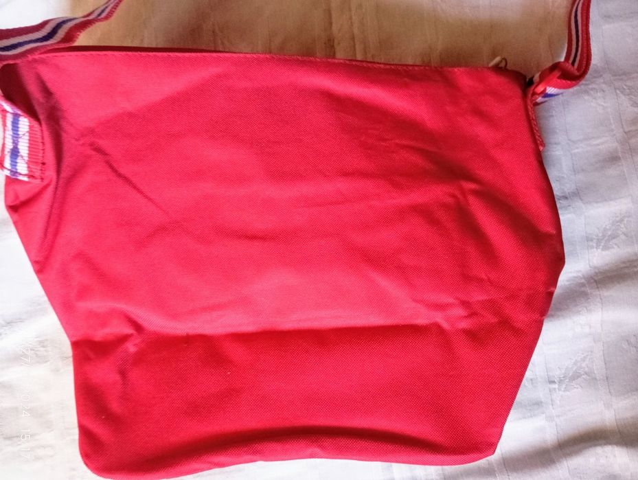 Bolsa 45x30x20cm.