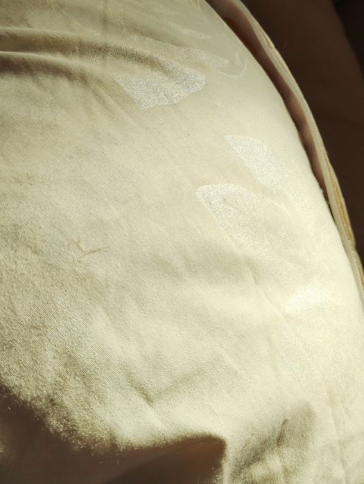 Диванна подушка пухова