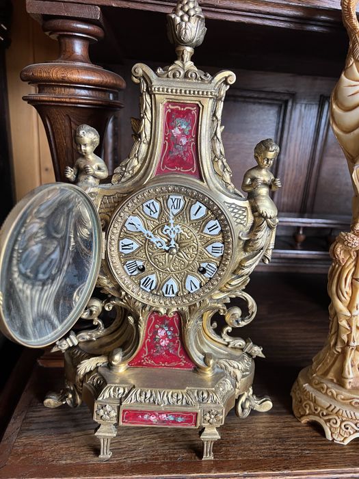 Камінний годинник з бронзи