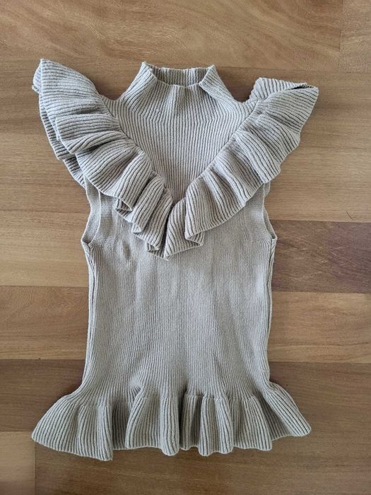 Colete Macio Bege Folhos (NOVO)