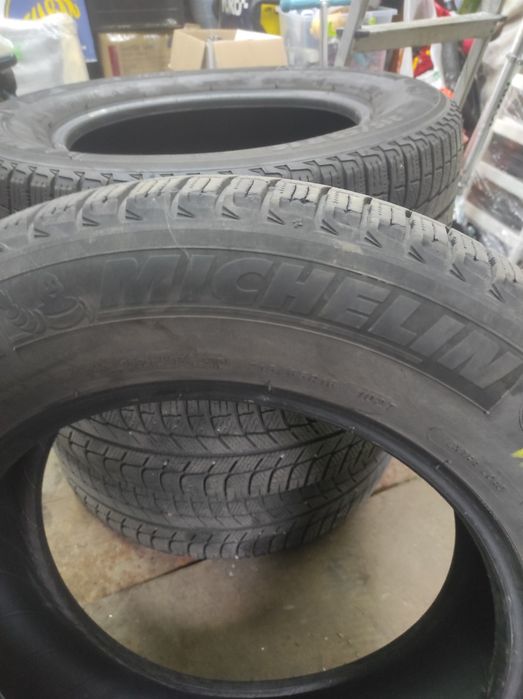 Продам зимову гуму MICHELIN 215/65 R16