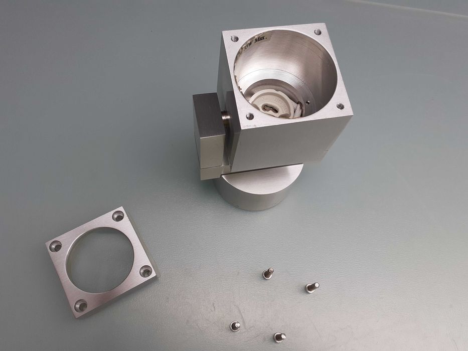 Foco de parede com lâmpada GU10 incluída