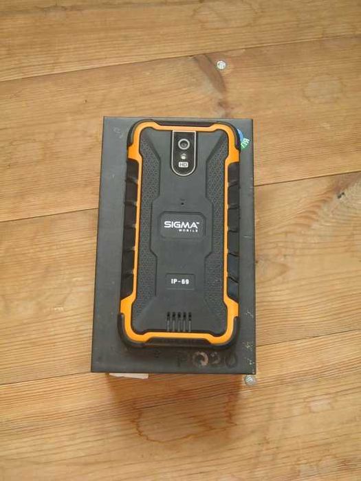 Защищенный смартфон Sigma X-treme PQ20