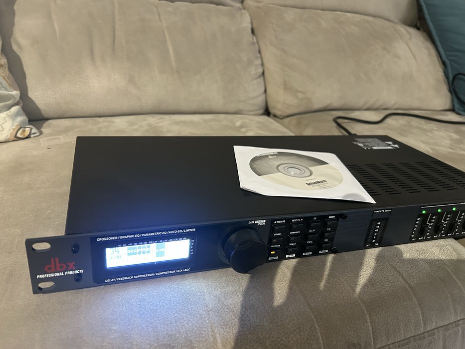 Crossover DBX VENU 260