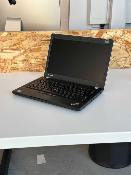 Lenovo ThinkPad Edge E330 Black