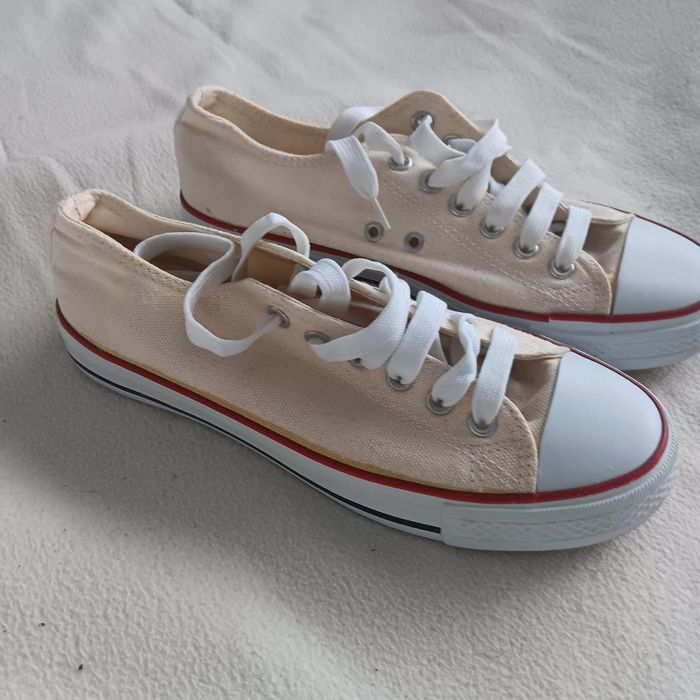 Vendo sapatilhas tipo "all star"