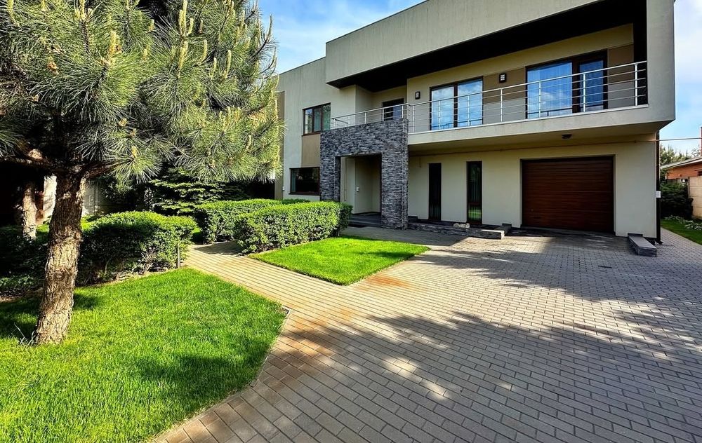 Продаётся современный капитальный дом в начале Обуховки лес река