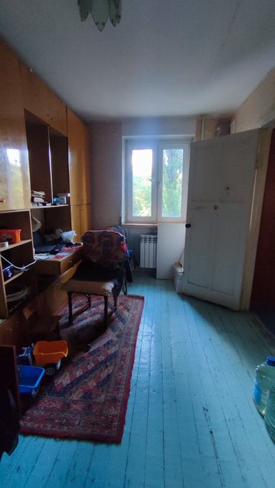 3-х комн. квартира СевГОК, остановка "Стадион" 3-й этаж, не угловая