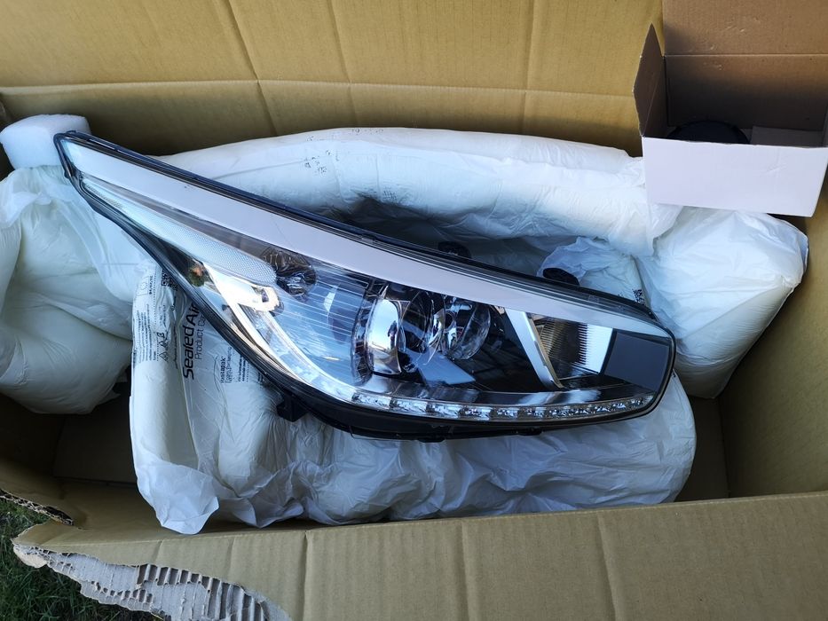 Reflektor prawy Kia cee'd