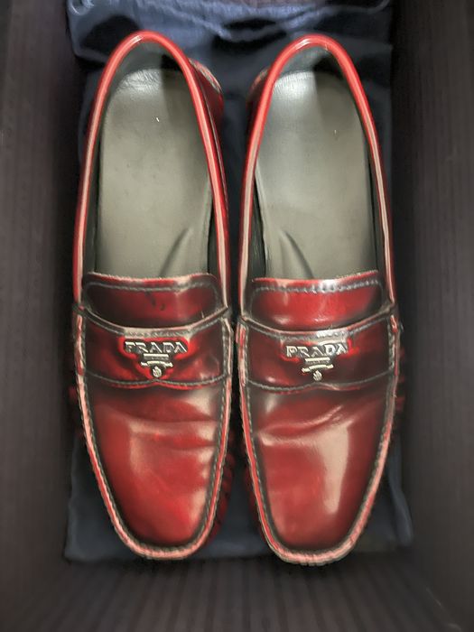 Мокасины Prada.