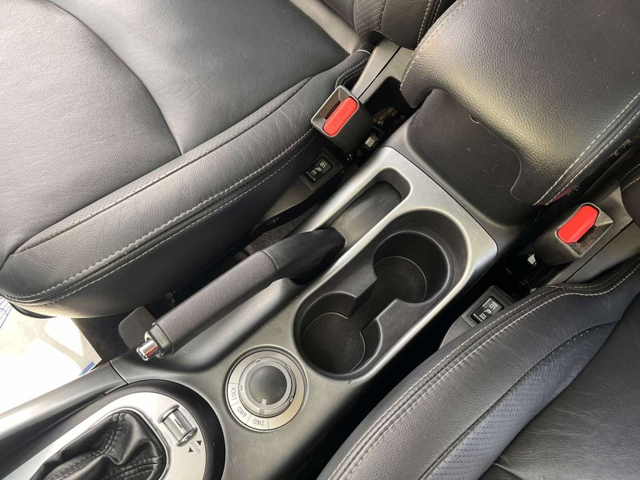 Peugeot 4007 2010 року