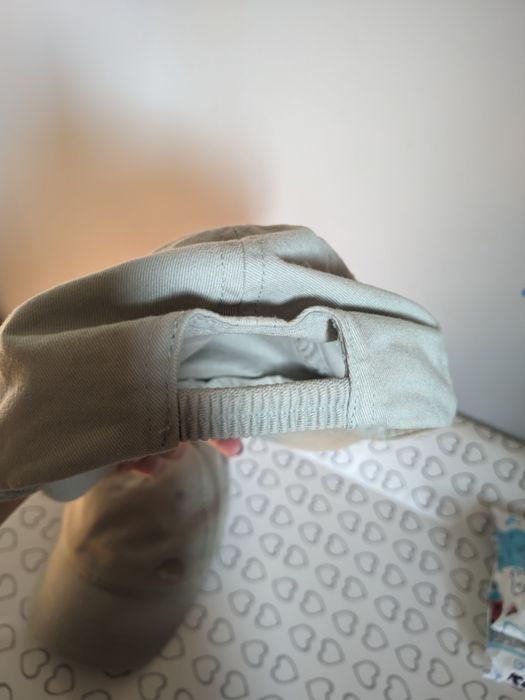 Czapki z daszkiem Newbie, H&M