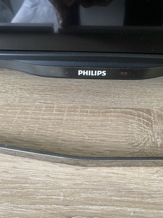 TV Philips 47”  uszkodzona matryca + subwoofer SWB50