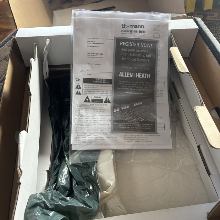 Mesa de mistura Allen & Heath Xone 92