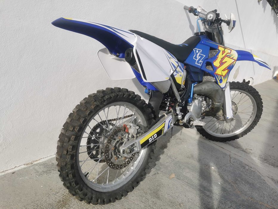 Yamaha yz 125 de 2001 restaurada