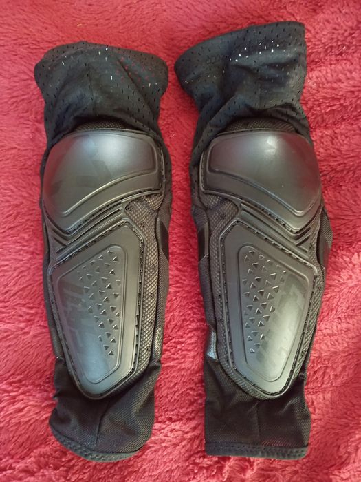 Продам фирменные мото налокотники LEATT