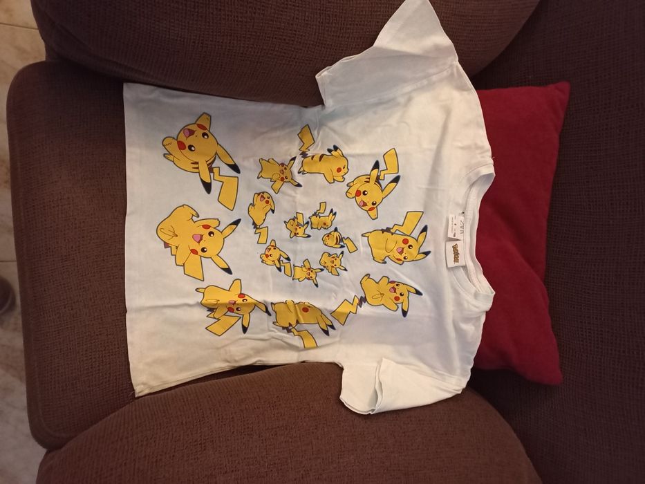 Tshirt pikachu menina