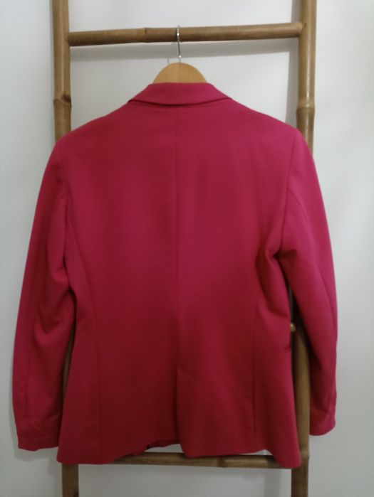 BLAZERES MULHER: Rosa, Azul e Preto - 10€ cada