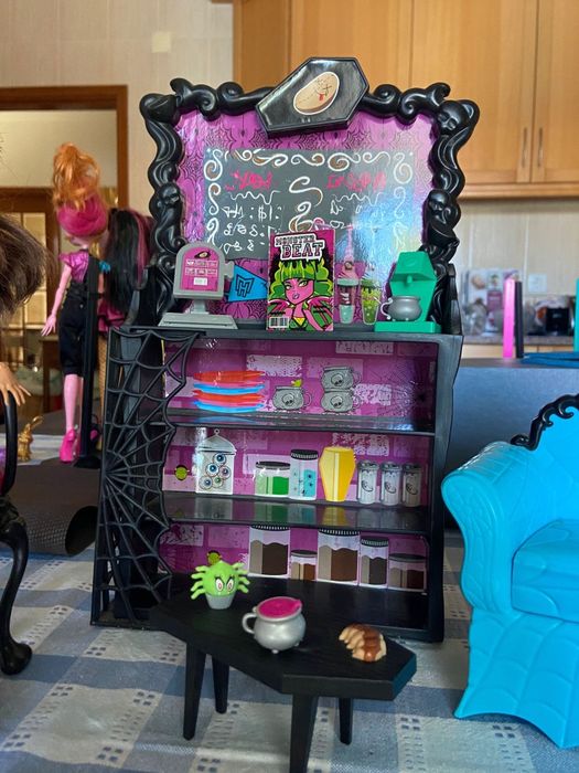 Monster High café original com Clawdeen, todos os acessórios incluídos