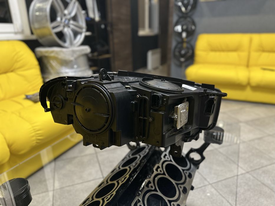 Передні фари BMW X5 F15 2013-2018 рік Бі - Ксенон Европа