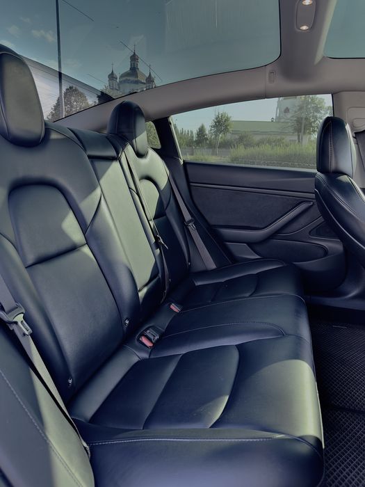 Tesla model 3 (2018р) 80kBт-год