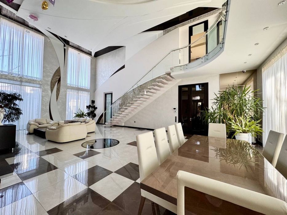 Аренда роскошного дома в элитном поселке Сосновый Берег