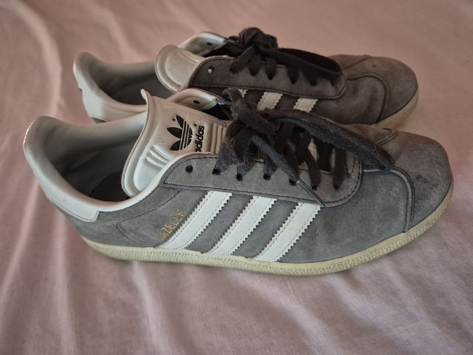 Adidas gazelle cinzentas