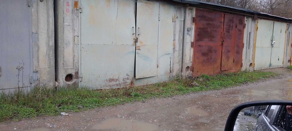 Продам капитальный гараж в ГСК "Ясная Поляна",на Баварии