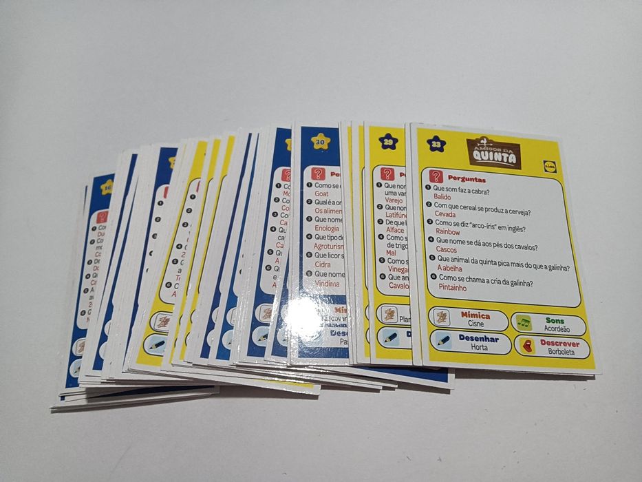 Cromos da coleção "Amigos da quinta" do Lidl