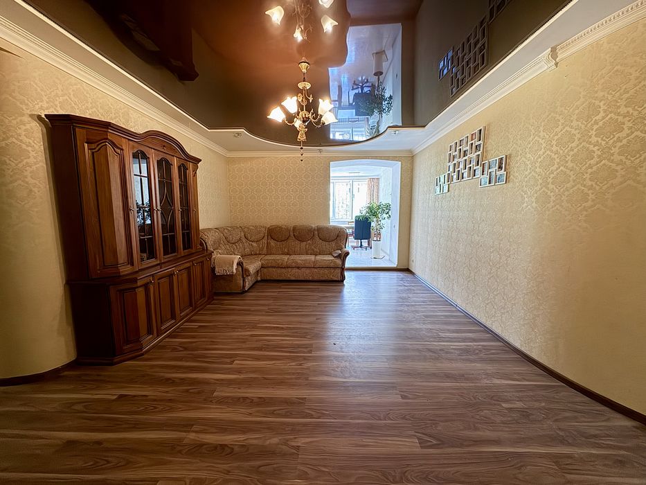 Продається 3х кімнатна квартра 105м2, вул. Дружби Народів 228а