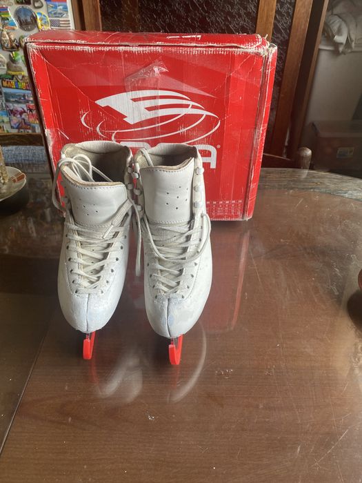 Продам ковзани 22 р. Edea, в гарному стані без заломів