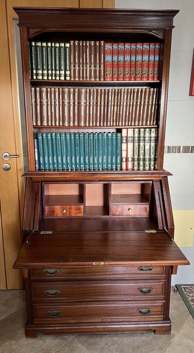 Móvel secretário  + livros (opcional