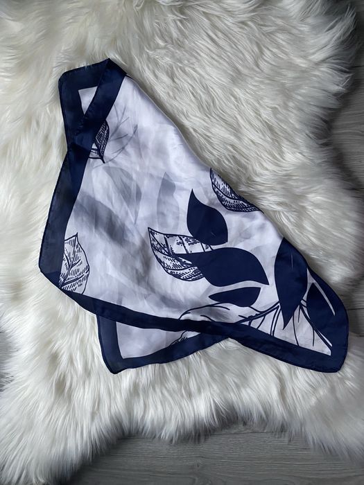 Apaszka biało-niebieska Mohito