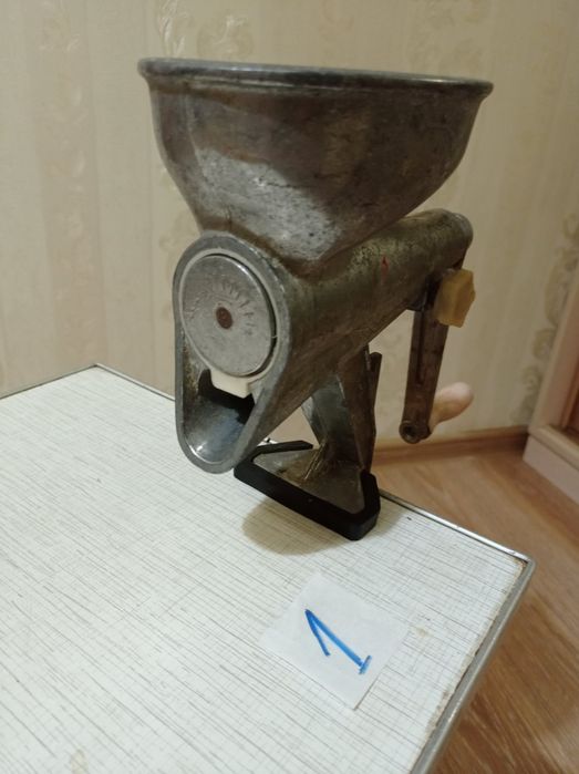 Соковыжималка ручная механическая.Соковитискач.
