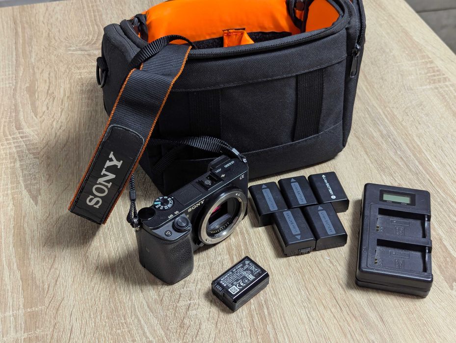 Aparat Sony A6300 + akcesoria
