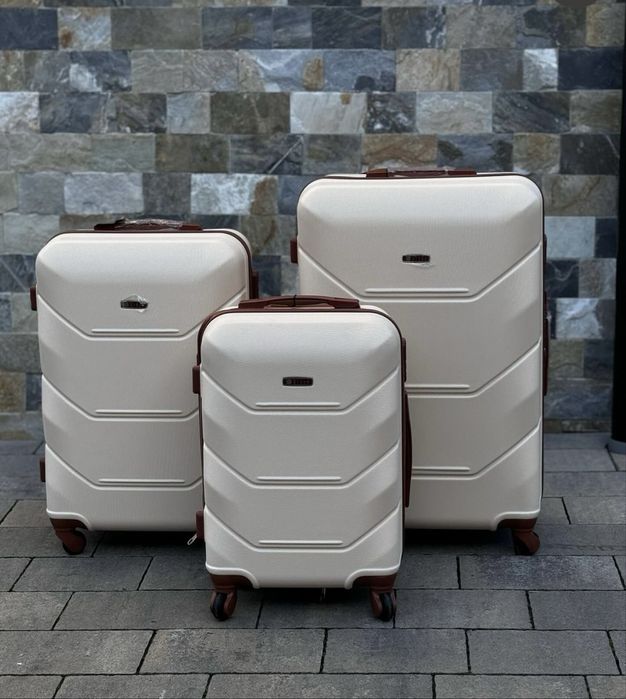 Валіза Чемодан Сумка на 4 колес Вализа Новые! Дорожні сумки wings