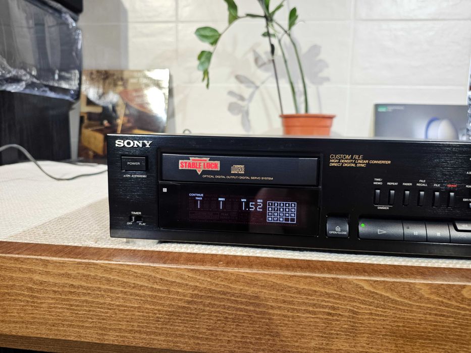 Програвач Sony CDP-911 ЦАП Sony CXD2562Q