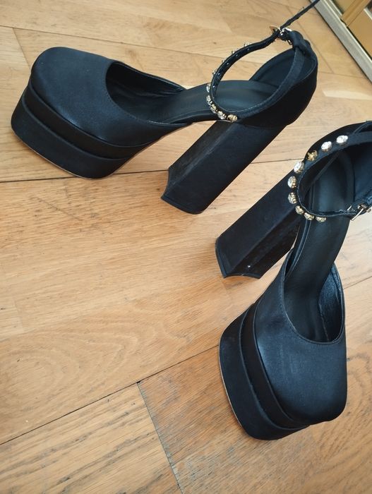 Saltos altos pumps 38-39