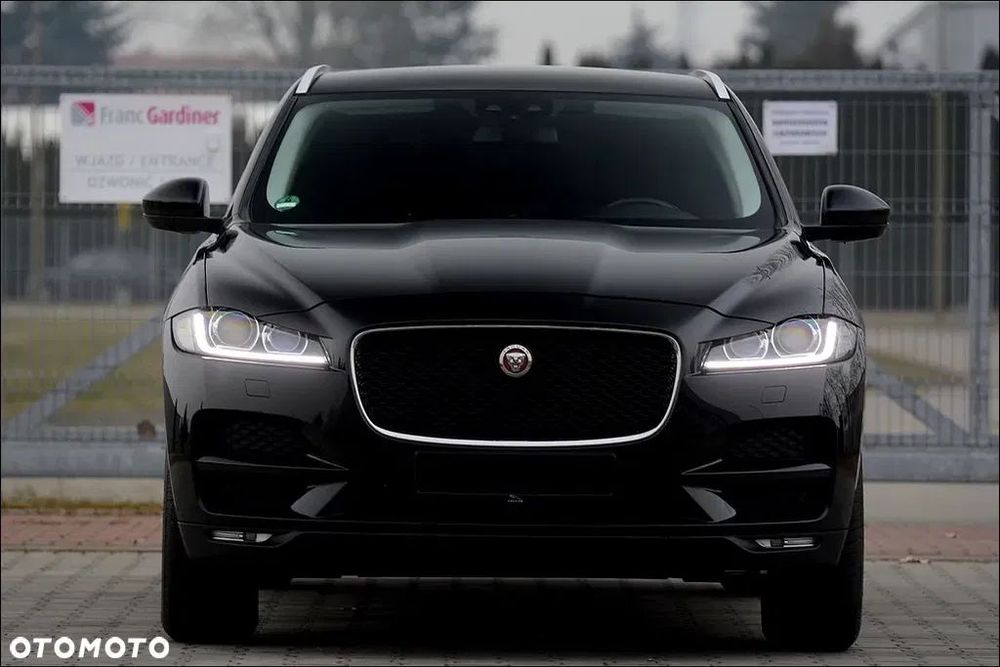 Jaguar F-Pace 2.0 I4D AWD * 180KM * PRESTIGE * Ambiente * NAVI * LED * VOLL *