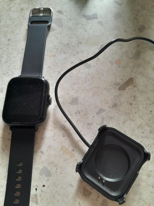 Смарт годинник на запчастини