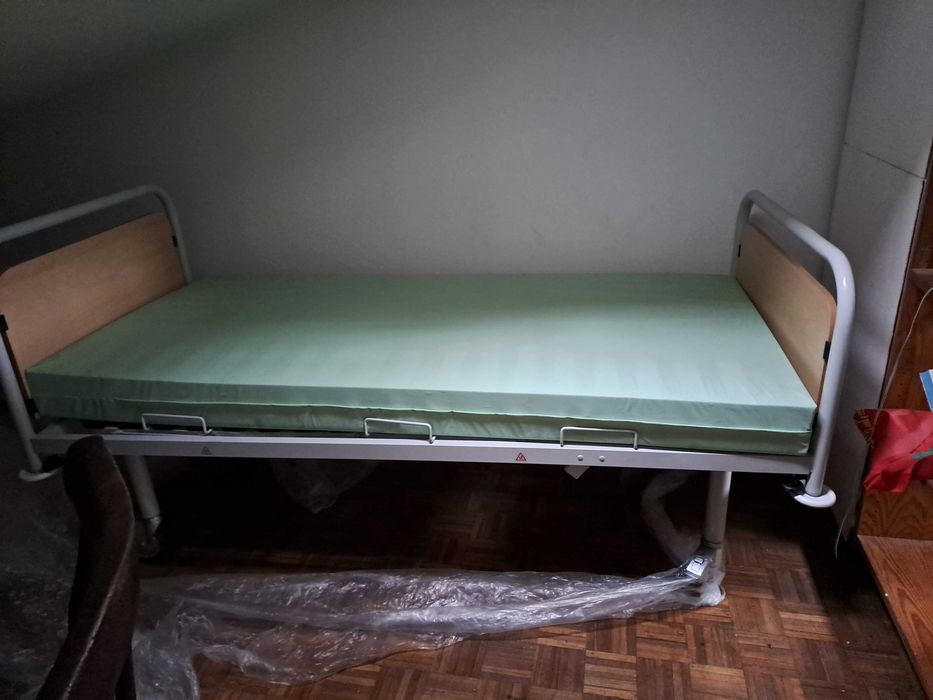 cama articulada de cuidados