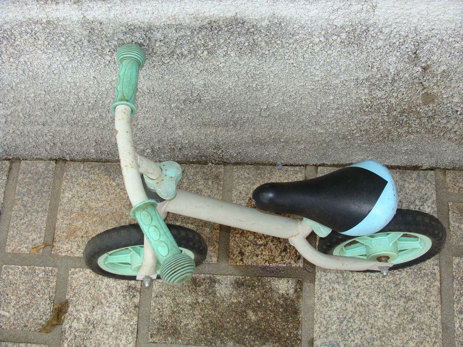 Bicicleta de Equilíbrio (sem pedais) para Criança