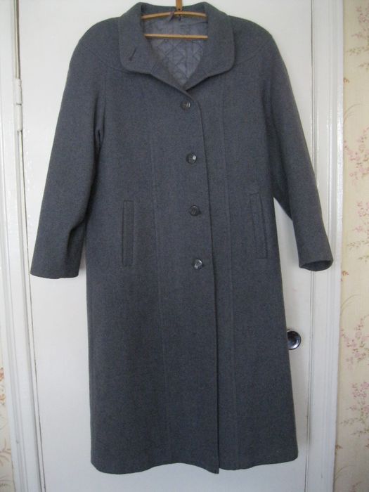 Пальто женское демисезонное на кокетке