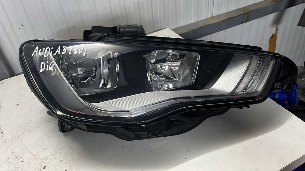 Farol Frente Direito Audi A3/S3 8V