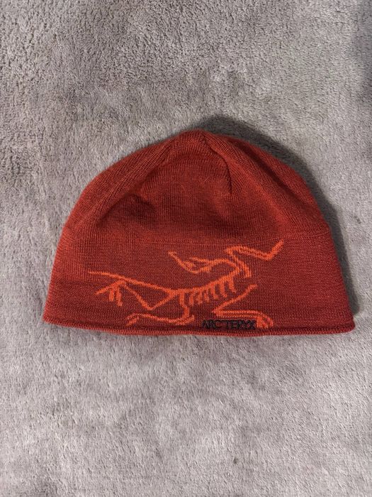 шапка arcteryx.