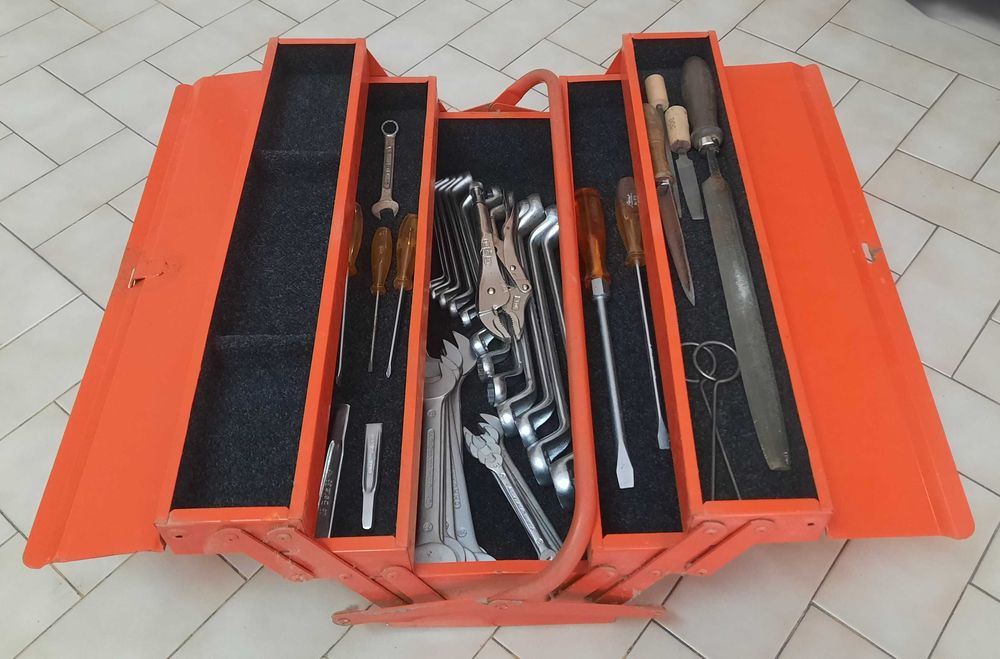 Lined Tool Case with Tools453535777602949120