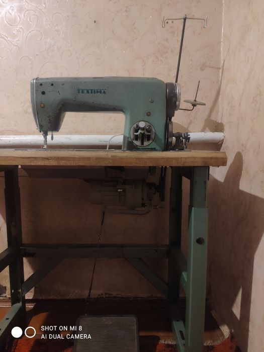 Швейна машинка Textima